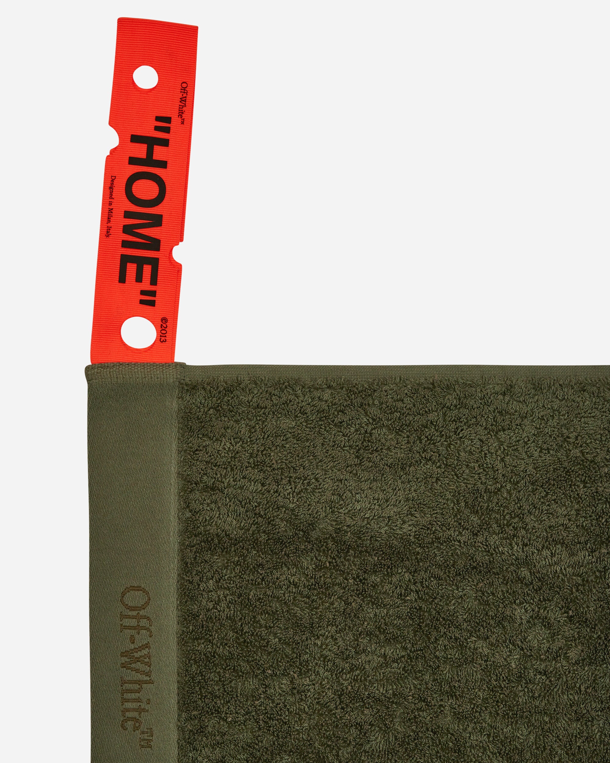 Off-White Bookish Towel Set Army Green Textile Bath Towels OHZB010T23FAB001 5600