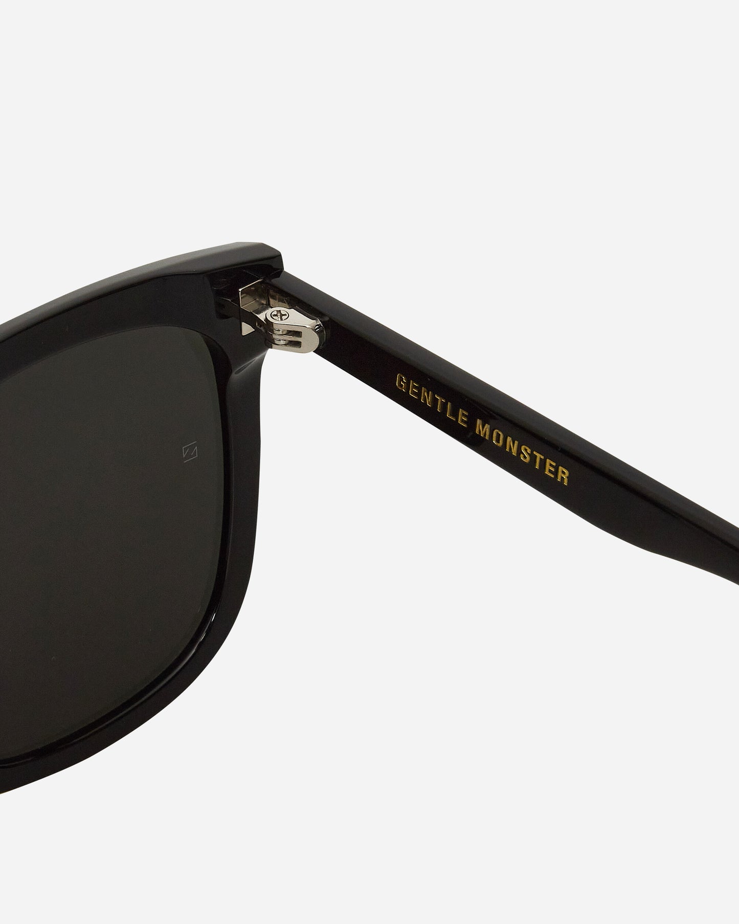 Gentle Monster Frida Black Eyewear Sunglasses FRIDA-01 01