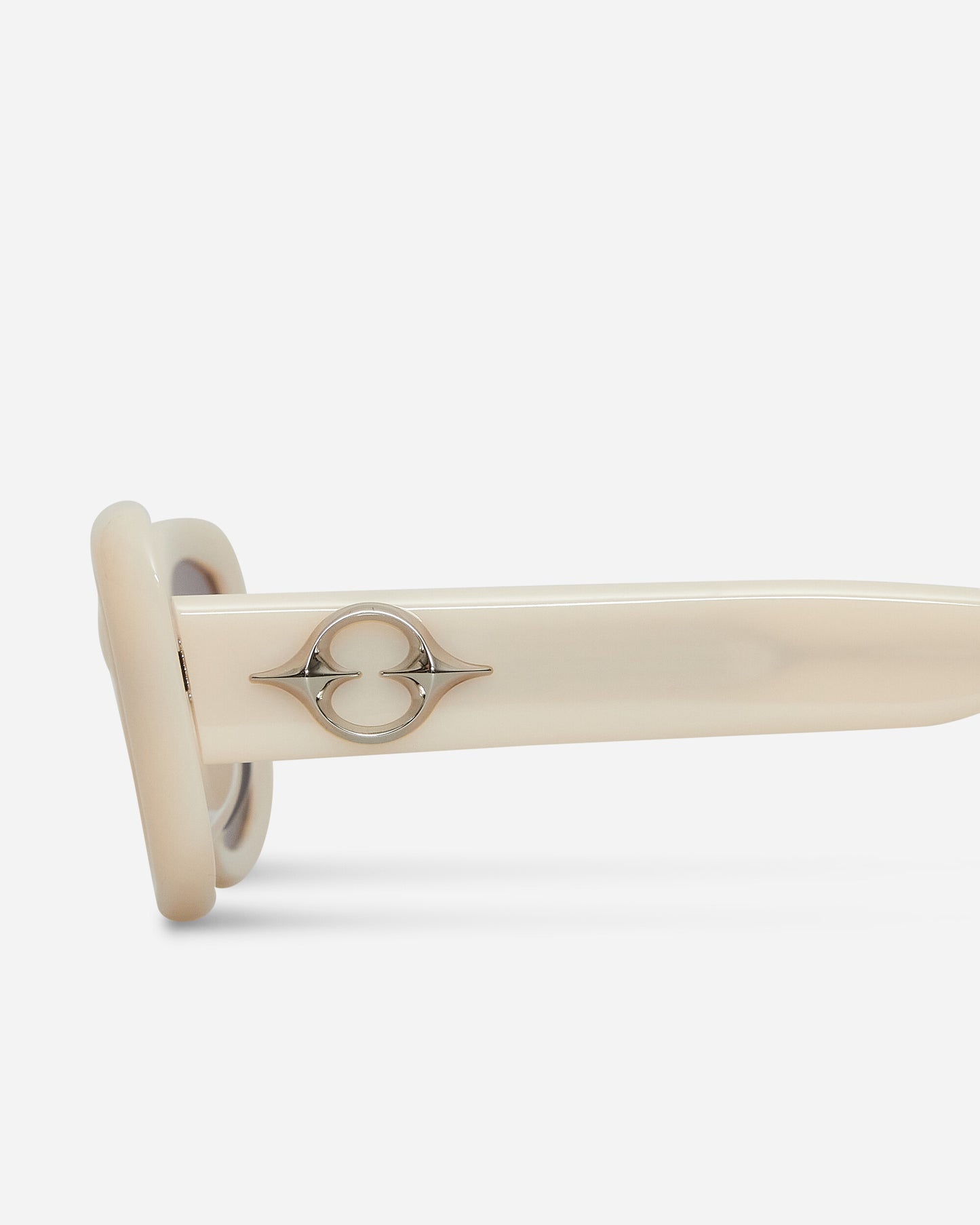 Gentle Monster The Bell Ivory Eyewear Sunglasses THEBELL-IV1 IV1