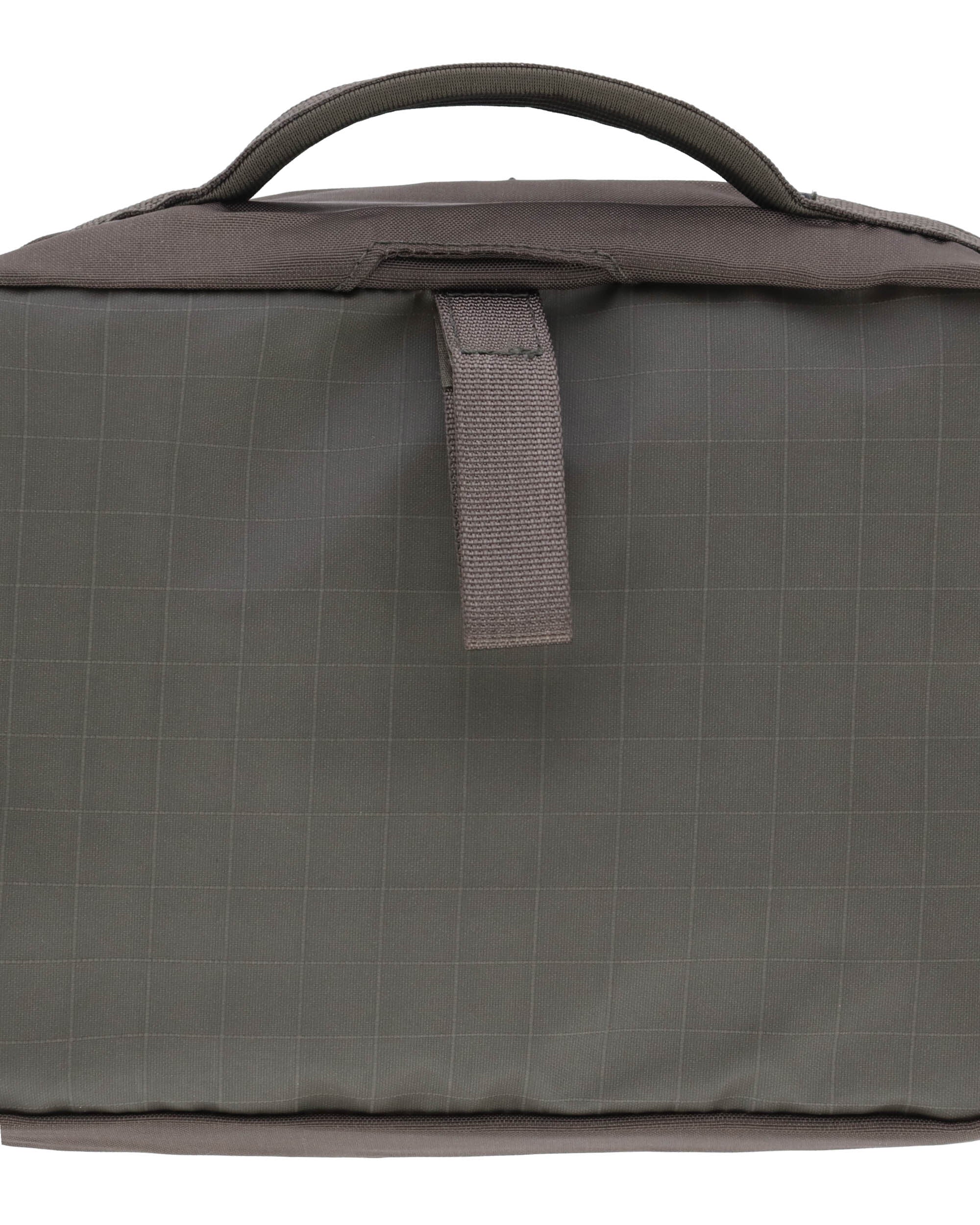 The North Face Base Camp Voyager Dopp Kit Nwtpegrn/Tnf Black Bags and Backpacks Cases NF0A81BL BQW1