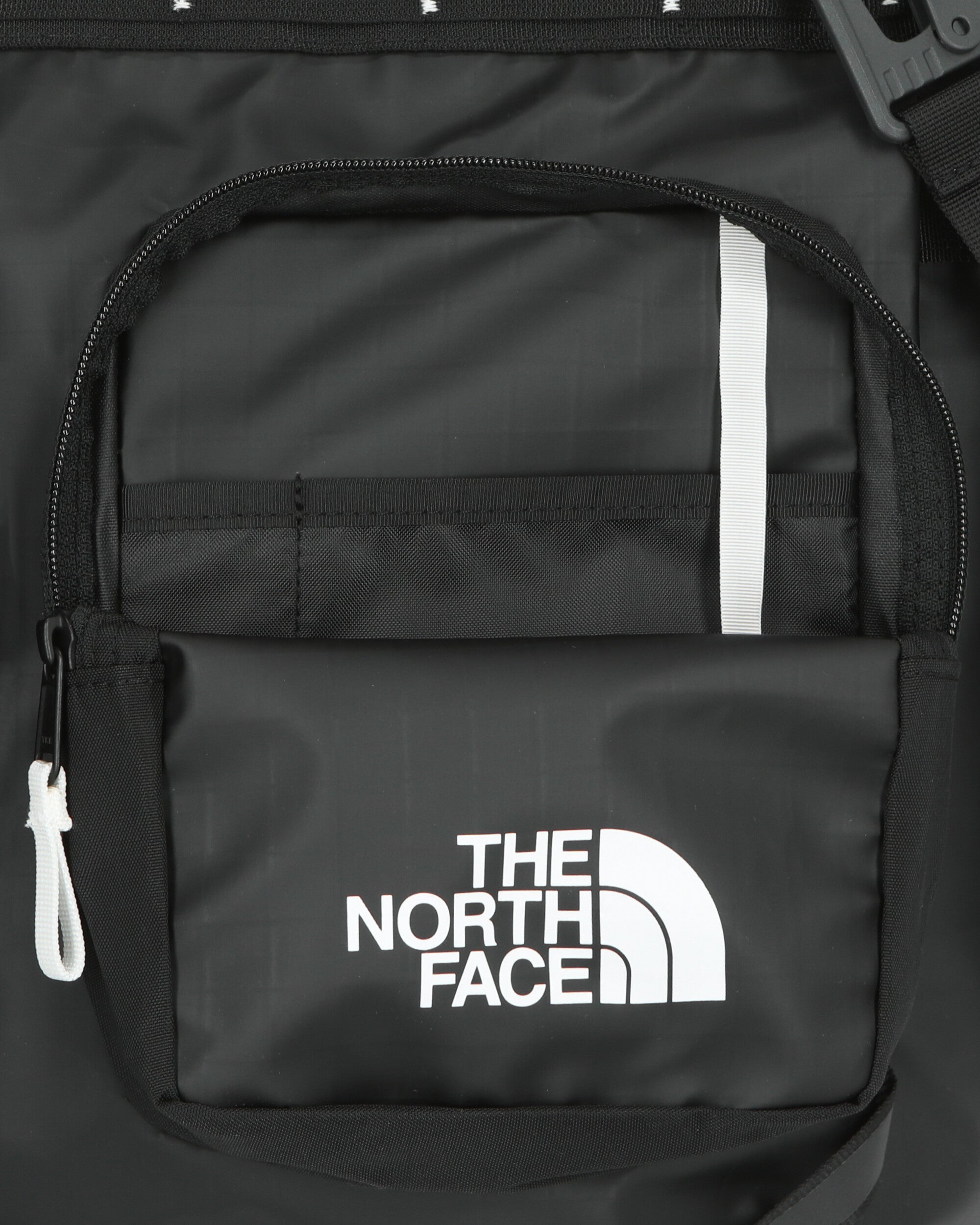 The North Face Base Camp Voyager Tote Tnf Black/Tnf Wht Bags and Backpacks Tote Bags NF0A81BM KY41