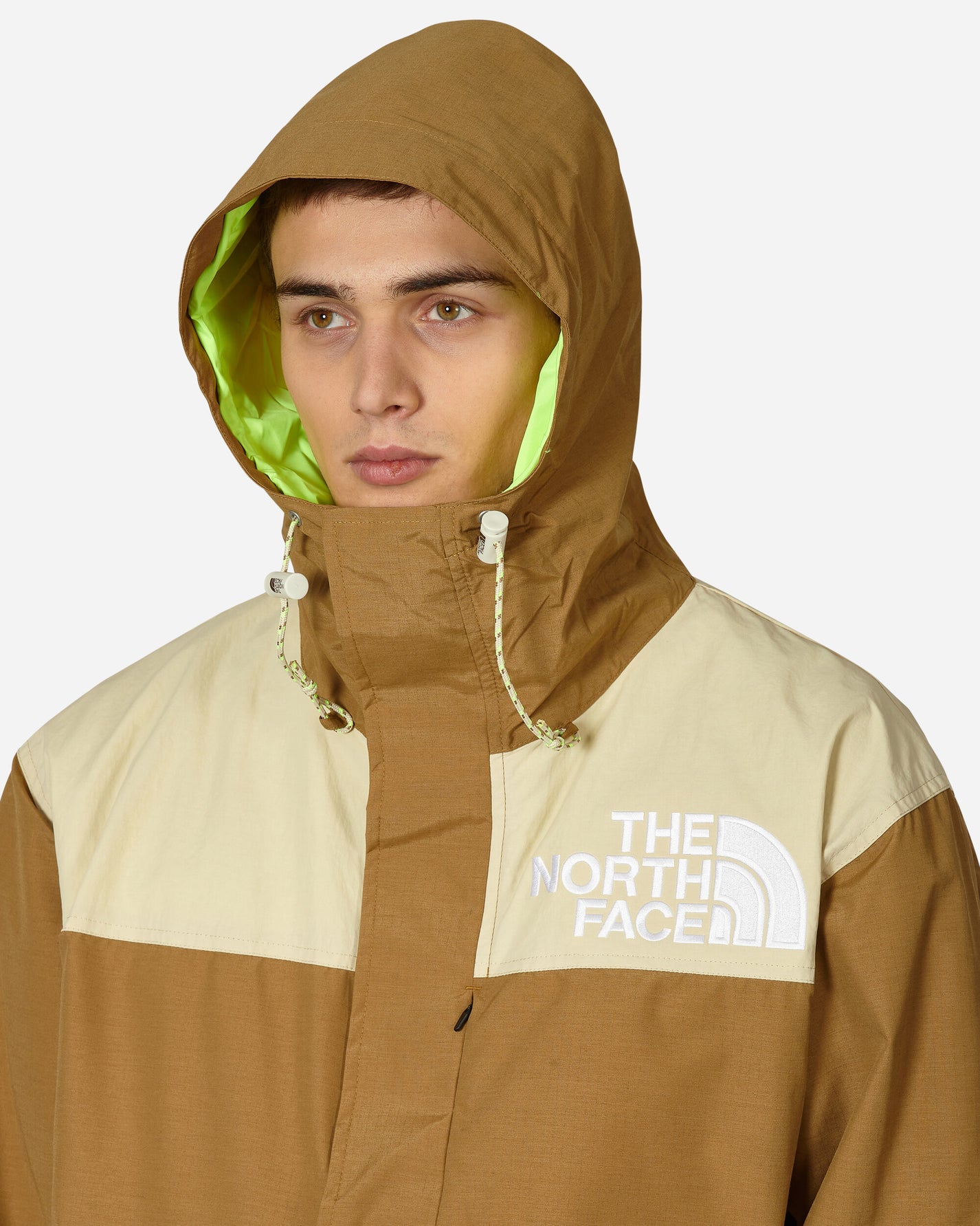 The North Face 86 Low-Fi Hi-Tek Mountain Jacket Utility Brown/Gravel Coats and Jackets Jackets NF0A7ZYQ 92Q1